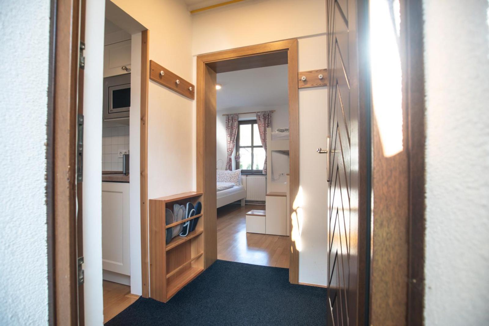 Pritlicni Apartma Hribovc Z Atrijem Kranjska Gora Esterno foto
